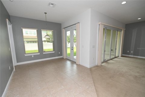 Casa en alquiler en Orlando, Florida, 6 dormitorios, 533.44 m2 № 1911651 - foto 9