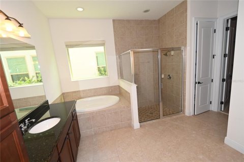 Casa en alquiler en Orlando, Florida, 6 dormitorios, 533.44 m2 № 1911651 - foto 20