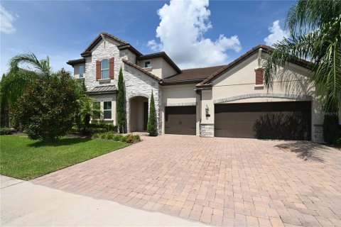 Casa en alquiler en Orlando, Florida, 6 dormitorios, 533.44 m2 № 1911651 - foto 2