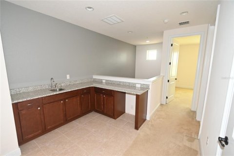 Casa en alquiler en Orlando, Florida, 6 dormitorios, 533.44 m2 № 1911651 - foto 26