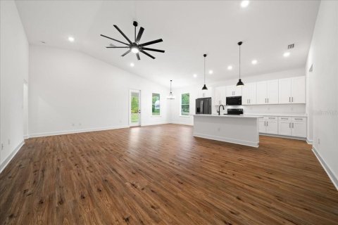 Villa ou maison à vendre à Weeki Wachee, Floride: 4 chambres, 191.47 m2 № 2197174 - photo 13