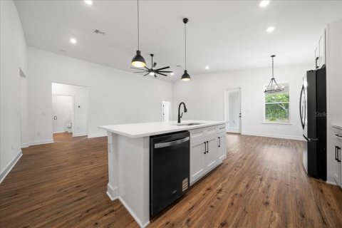 Villa ou maison à vendre à Weeki Wachee, Floride: 4 chambres, 191.47 m2 № 2197174 - photo 25