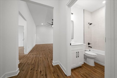 Villa ou maison à vendre à Weeki Wachee, Floride: 4 chambres, 191.47 m2 № 2197174 - photo 10