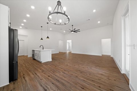 Villa ou maison à vendre à Weeki Wachee, Floride: 4 chambres, 191.47 m2 № 2197174 - photo 18