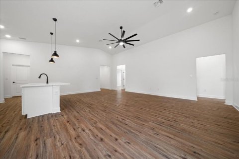 Villa ou maison à vendre à Weeki Wachee, Floride: 4 chambres, 191.47 m2 № 2197174 - photo 19