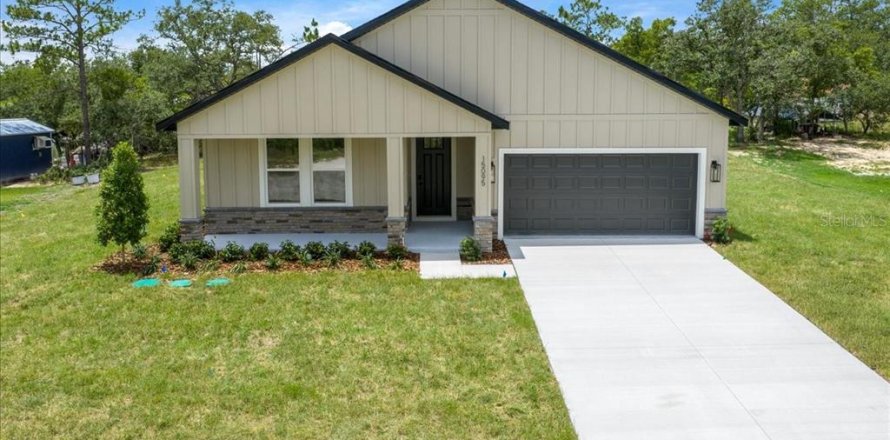Villa ou maison à Weeki Wachee, Floride 4 chambres, 191.47 m2 № 2197174