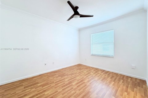 Adosado en alquiler en Pembroke Pines, Florida, 3 dormitorios, 129.88 m2 № 2029456 - foto 15