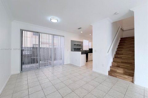 Adosado en alquiler en Pembroke Pines, Florida, 3 dormitorios, 129.88 m2 № 2029456 - foto 14