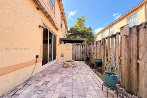 Adosado en alquiler en Pembroke Pines, Florida, 3 dormitorios, 129.88 m2 № 2029456 - foto 9