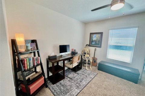 House in Palm Coast, Florida 4 bedrooms, 172.98 sq.m. № 1823075 - photo 19