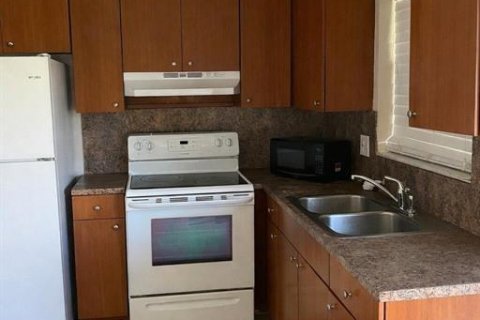 Appartement à louer à Lauderhill, Floride: 2 chambres, 210.42 m2 № 2175445 - photo 2