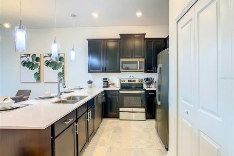 Condominio en alquiler en Davenport, Florida, 2 dormitorios, 128.95 m2 № 1903420 - foto 7