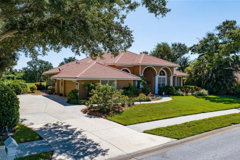 House in Sarasota, Florida 3 bedrooms, 247.49 sq.m. № 2352343 - photo 5