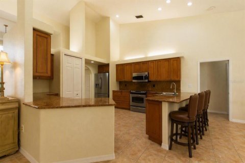 House in Sarasota, Florida 3 bedrooms, 247.49 sq.m. № 2352343 - photo 29
