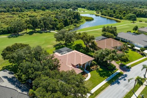 House in Sarasota, Florida 3 bedrooms, 247.49 sq.m. № 2352343 - photo 9