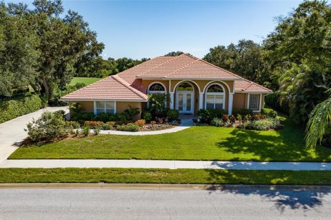 House in Sarasota, Florida 3 bedrooms, 247.49 sq.m. № 2352343 - photo 4