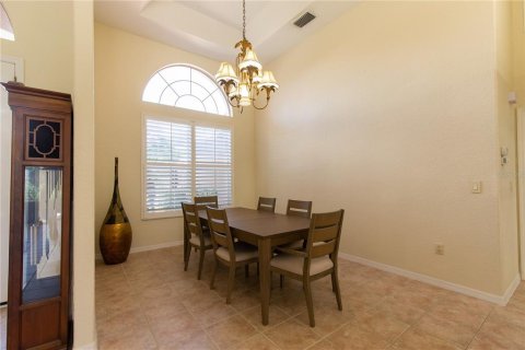 House in Sarasota, Florida 3 bedrooms, 247.49 sq.m. № 2352343 - photo 25