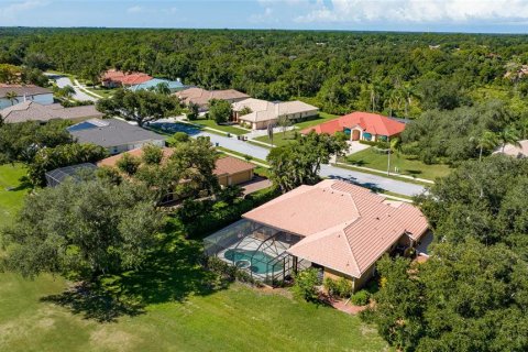 House in Sarasota, Florida 3 bedrooms, 247.49 sq.m. № 2352343 - photo 10
