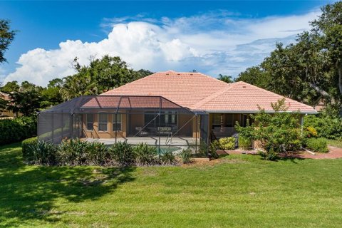 House in Sarasota, Florida 3 bedrooms, 247.49 sq.m. № 2352343 - photo 15
