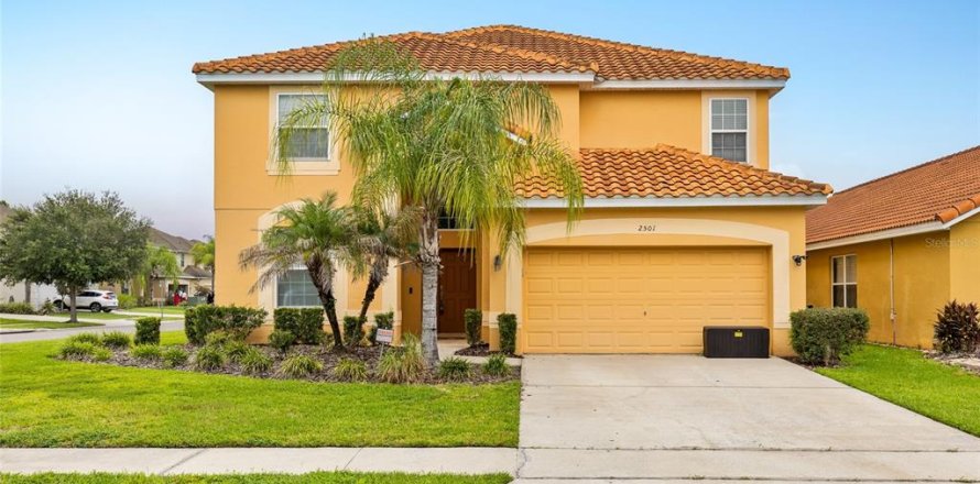 House in Kissimmee, Florida 6 bedrooms, 267 sq.m. № 2236439