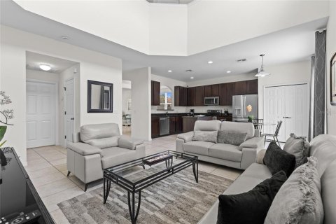 House in Kissimmee, Florida 6 bedrooms, 267 sq.m. № 2236439 - photo 13