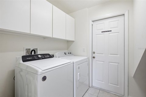 House in Kissimmee, Florida 6 bedrooms, 267 sq.m. № 2236439 - photo 16