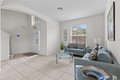 House in Kissimmee, Florida 6 bedrooms, 267 sq.m. № 2236439 - photo 5