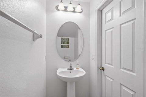 House in Kissimmee, Florida 6 bedrooms, 267 sq.m. № 2236439 - photo 14