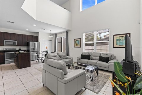 House in Kissimmee, Florida 6 bedrooms, 267 sq.m. № 2236439 - photo 12