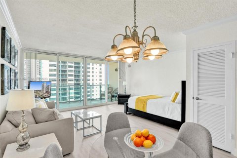 Copropriété à louer à Hollywood, Floride: 44.78 m2 № 1867042 - photo 14