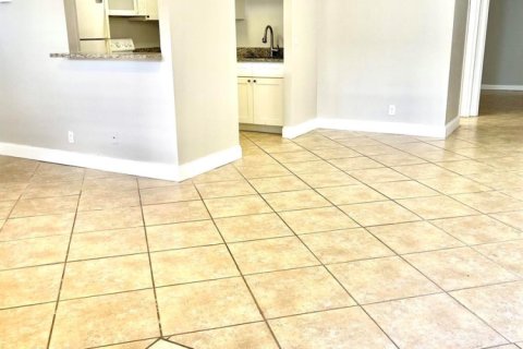 Copropriété à louer à Delray Beach, Floride: 1 chambre, 67.45 m2 № 2185138 - photo 3