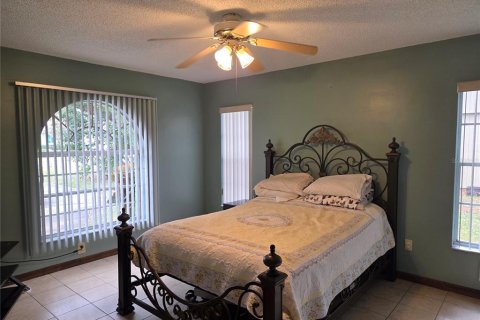Casa en venta en Spring Hill, Florida, 3 dormitorios, 141.77 m2 № 2211676 - foto 18