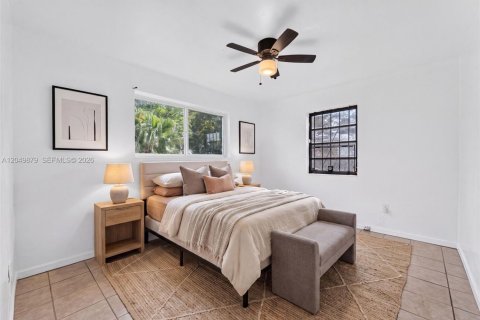 Villa ou maison à louer à Opa-locka, Floride: 3 chambres, 90.3 m2 № 2169281 - photo 13