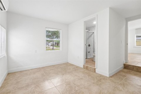 House in Orlando, Florida 3 bedrooms, 78.6 sq.m. № 2229799 - photo 7