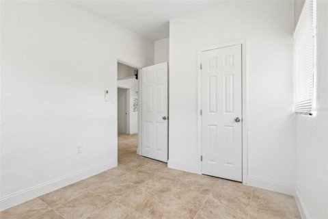 House in Orlando, Florida 3 bedrooms, 78.6 sq.m. № 2229799 - photo 11