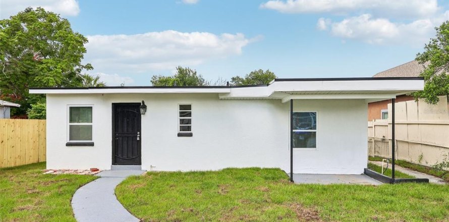 House in Orlando, Florida 3 bedrooms, 78.6 sq.m. № 2229799