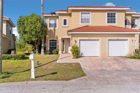 Townhouse in Kissimmee, Florida 3 bedrooms, 136.38 sq.m. № 2116331