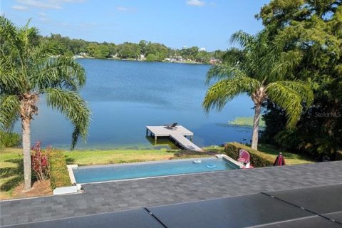 House in Orlando, Florida 3 bedrooms, 171.4 sq.m. № 1375156 - photo 2