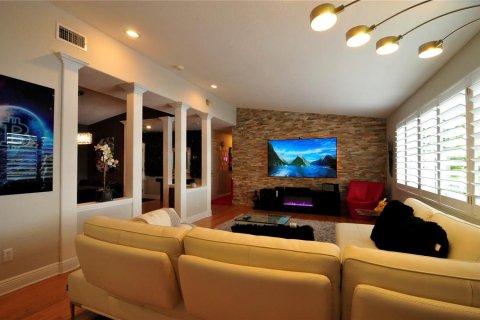 House in Orlando, Florida 3 bedrooms, 171.4 sq.m. № 1375156 - photo 7