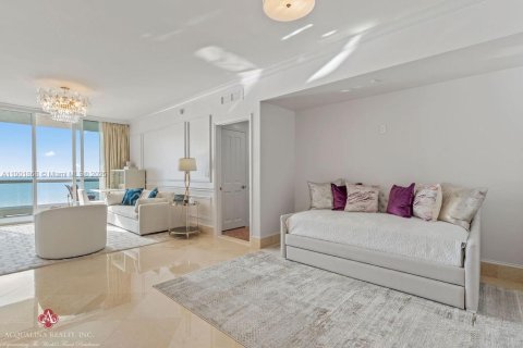 Condo in Sunny Isles Beach, Florida, 3 bedrooms  № 2013797 - photo 6