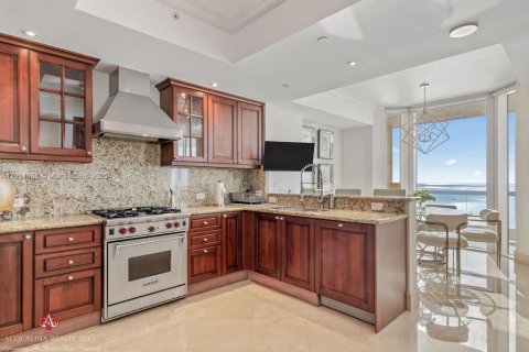 Condo in Sunny Isles Beach, Florida, 3 bedrooms  № 2013797 - photo 8