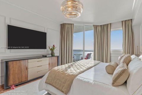 Condo in Sunny Isles Beach, Florida, 3 bedrooms  № 2013797 - photo 11