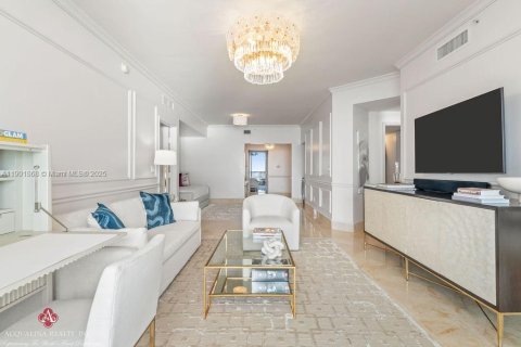 Condo in Sunny Isles Beach, Florida, 3 bedrooms  № 2013797 - photo 4