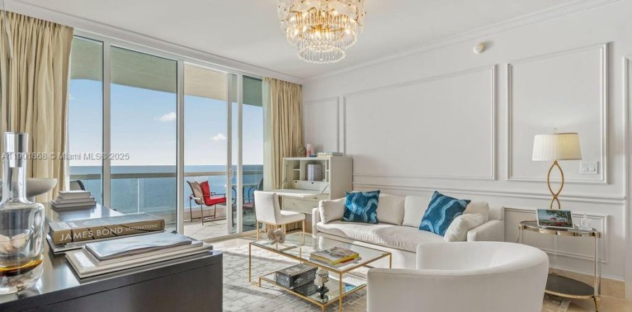 Condo in Sunny Isles Beach, Florida, 3 bedrooms  № 2013797