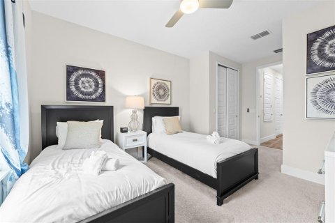 Townhouse in Four Corners, Florida 3 bedrooms, 158.31 sq.m. № 2114941 - photo 25