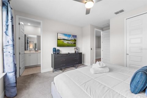 Townhouse in Four Corners, Florida 3 bedrooms, 158.31 sq.m. № 2114941 - photo 18