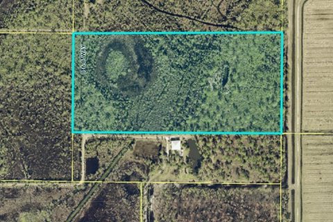 Land in North Fort Myers, Florida № 1512133 - photo 2