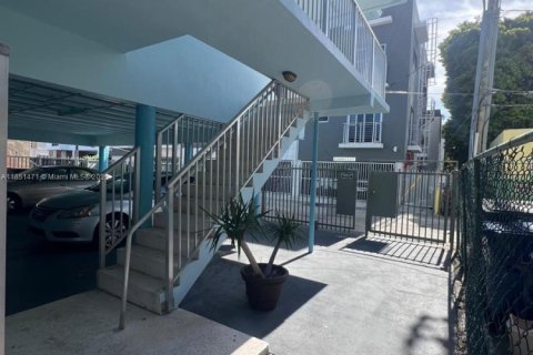 Copropriété à vendre à Miami Beach, Floride: 40.88 m2 № 1871483 - photo 4