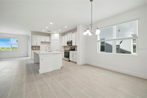 Casa en venta en Clermont, Florida, 5 dormitorios, 297.1 m2 № 1797875 - foto 5