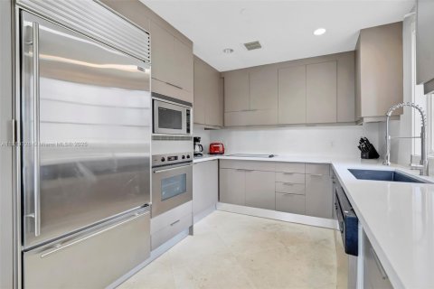 Copropriété à louer à Miami Beach, Floride: 2 chambres, 132.76 m2 № 2077327 - photo 10